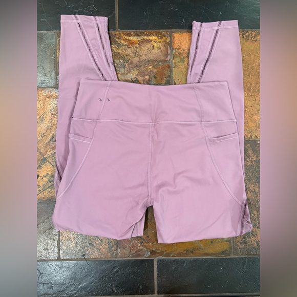 Victoria Sport Knockout Leggings Bundle (2) NWOT - Picture 8 of 9